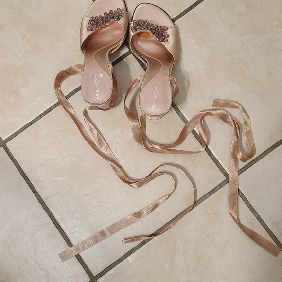 lace up heels - Picture 6 of 7